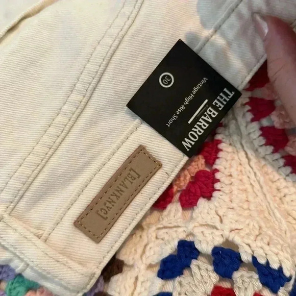 NWT BLANK NYC THE BARROW CROCHET DENIM SHORTS - Picture 4 of 5